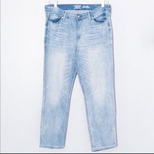 Levi Strauss Jeans for Women Size 18  BB #00878